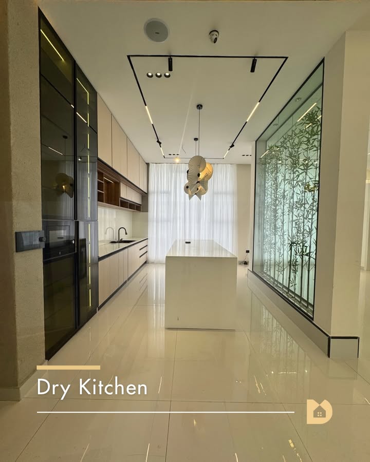 5 Bedroom Detached Duplex – Osapa London
