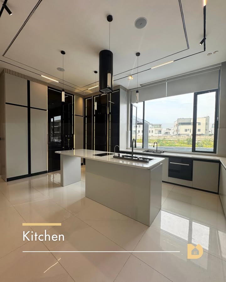 5 Bedroom Detached Duplex – Osapa London