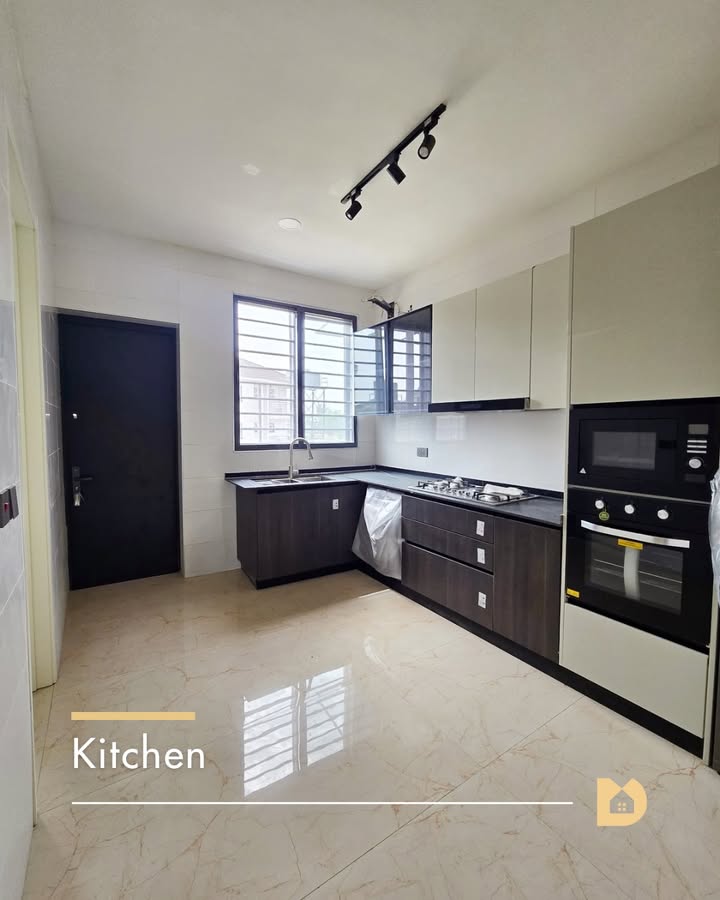 4 Bedroom Maisonette – Lekki Phase 1