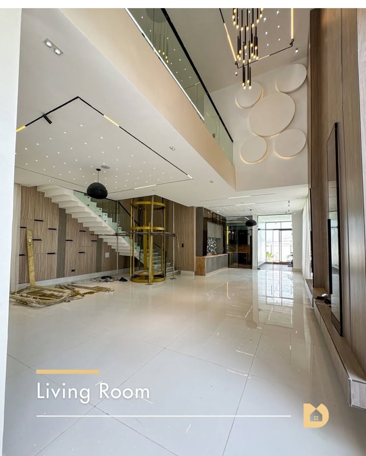 6 Bedroom Detached Duplex – Chevron