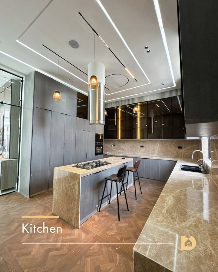 6 Bedroom Detached Duplex – Chevron