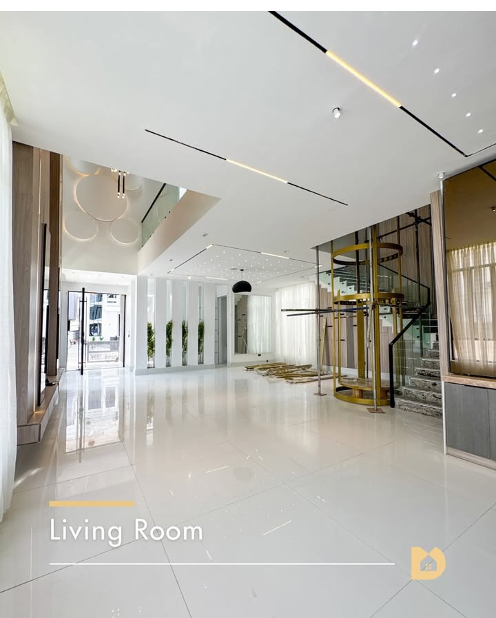 6 Bedroom Detached Duplex – Chevron