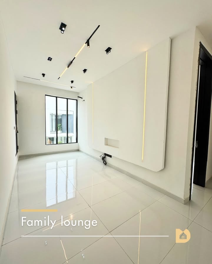 5 Bedroom Detached Duplex – Chevron
