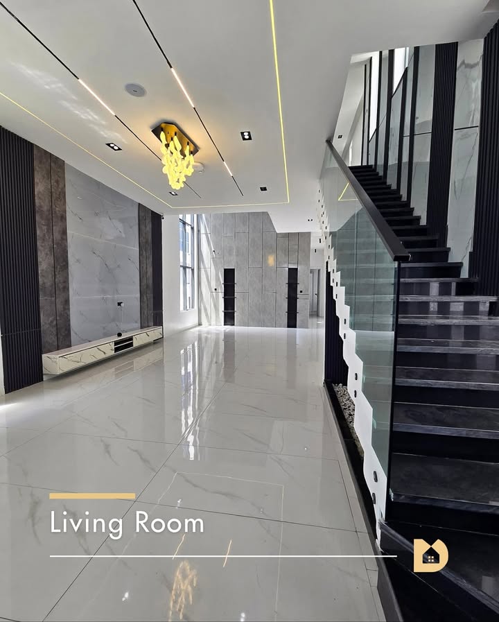 5 Bedroom Detached Duplex – Chevron