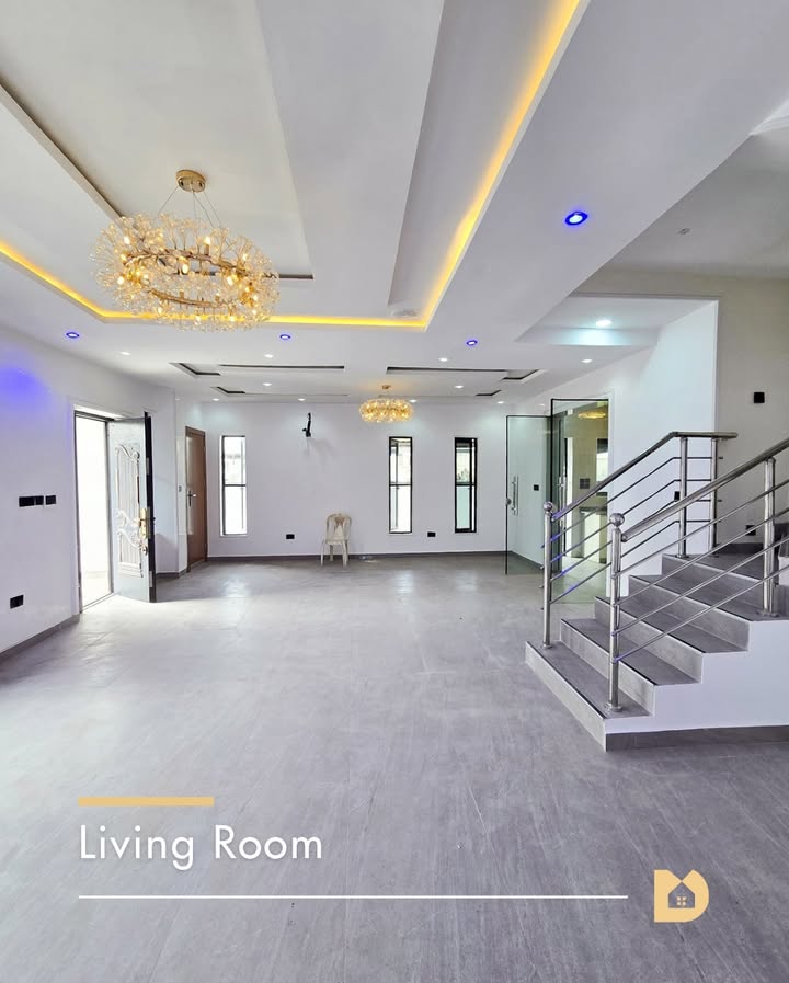 5 Bedroom Detached Duplex – Osapa London